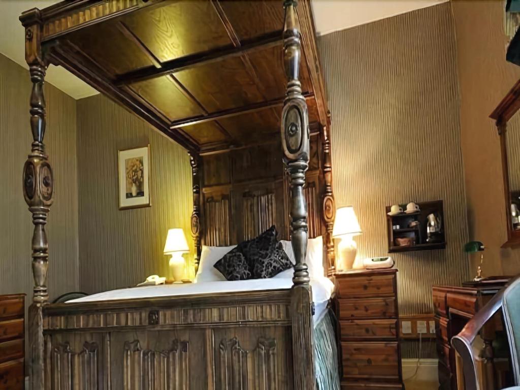 Cotswold Gateway Hotel