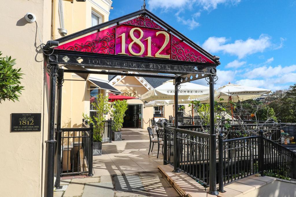 Royal Exeter Hotel