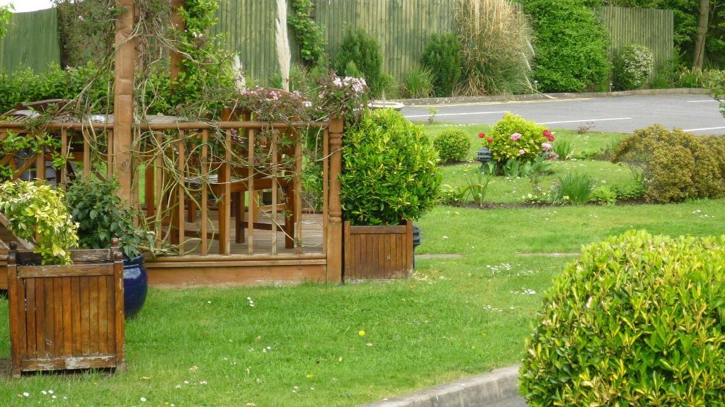 Redwings Lodge