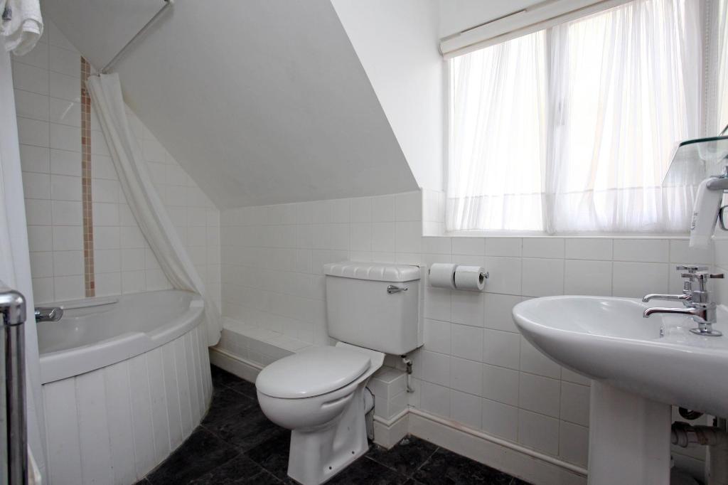 White Hart Hotel by Marstons Inns