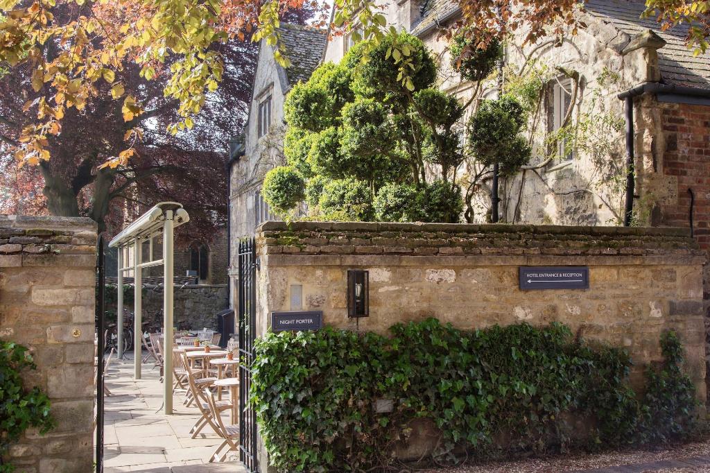 The Old Parsonage Hotel - General view