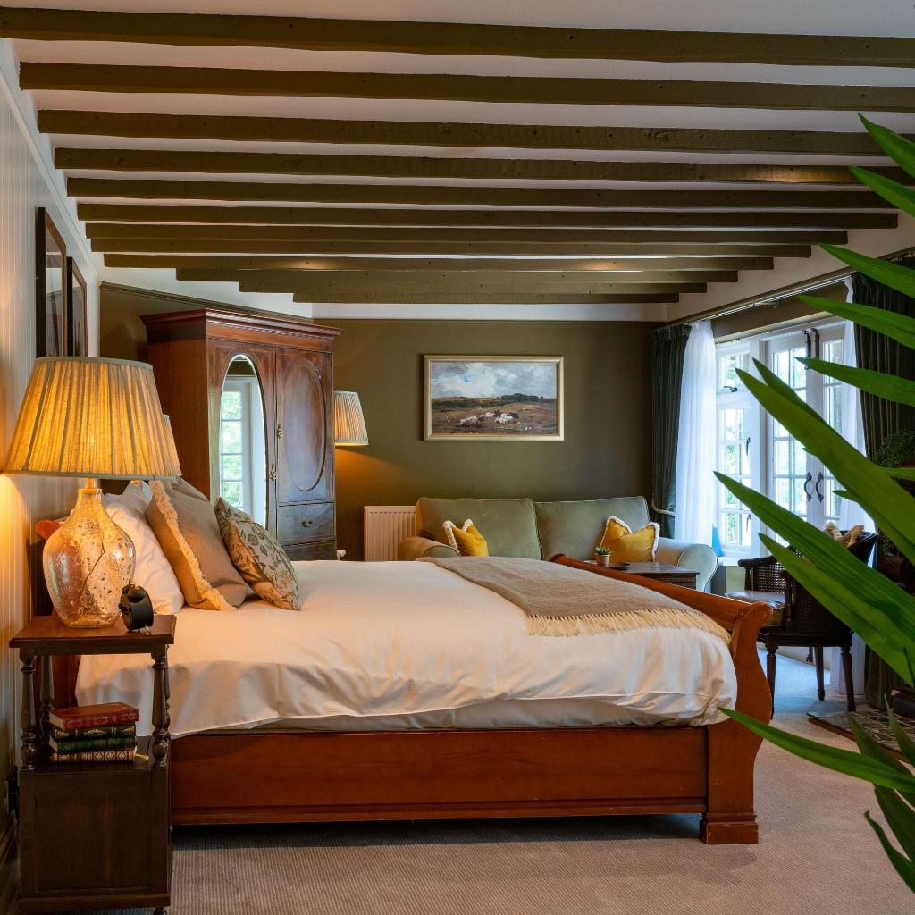 High Corner Inn