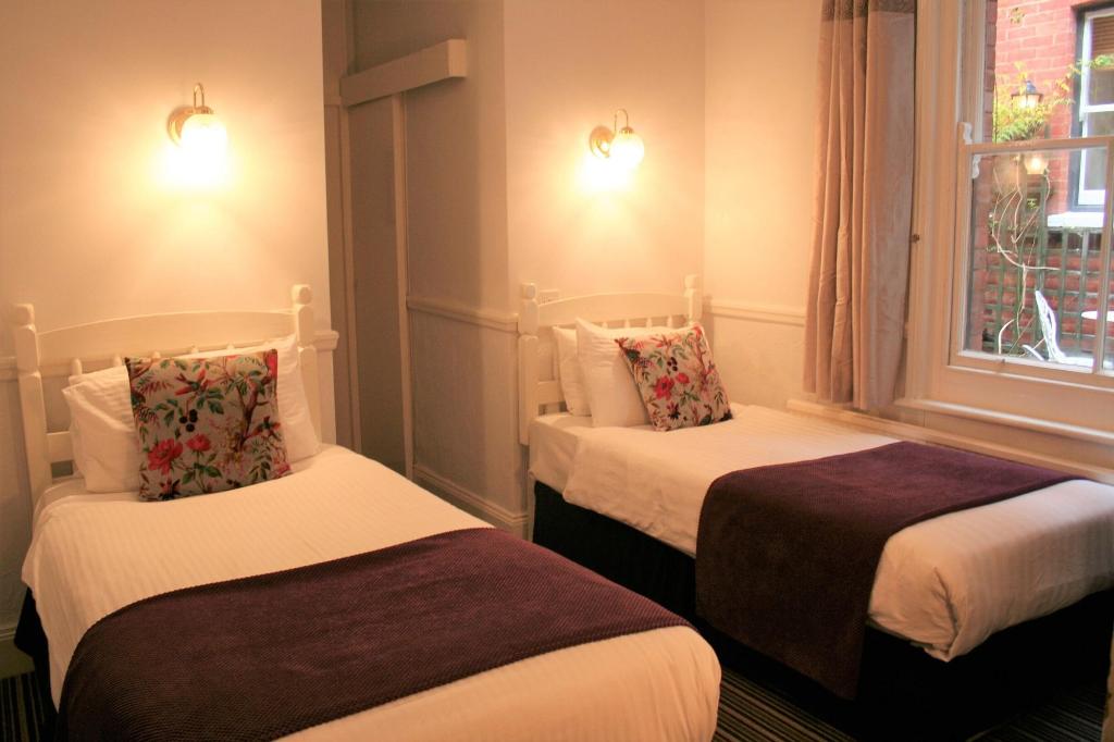 Telstar Guest House