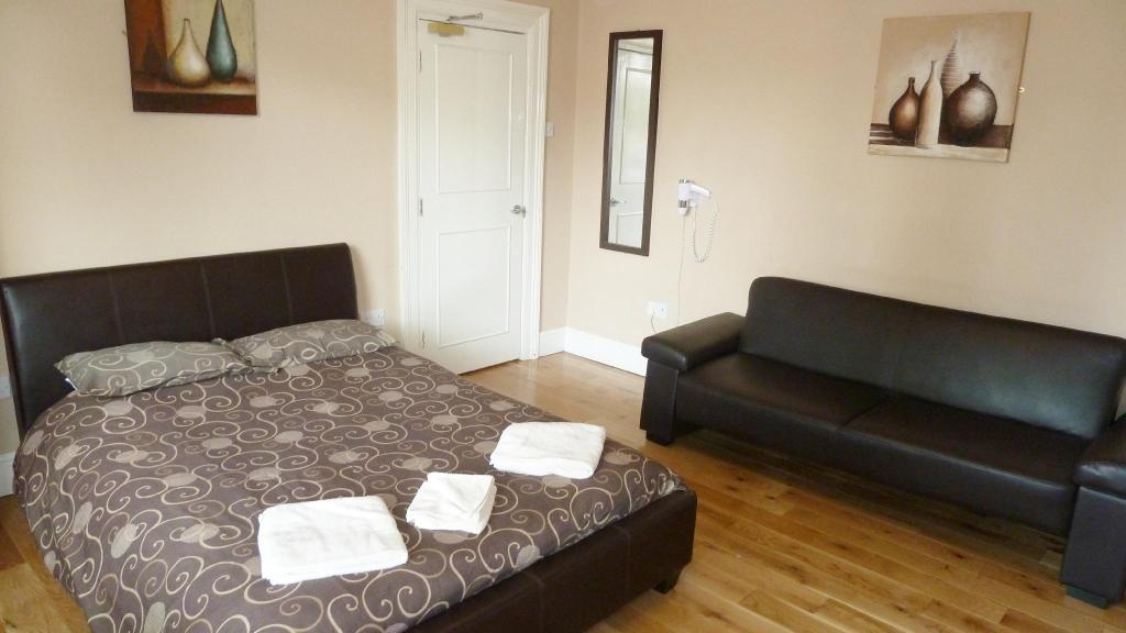 Central Studios 298 Gloucester Road
