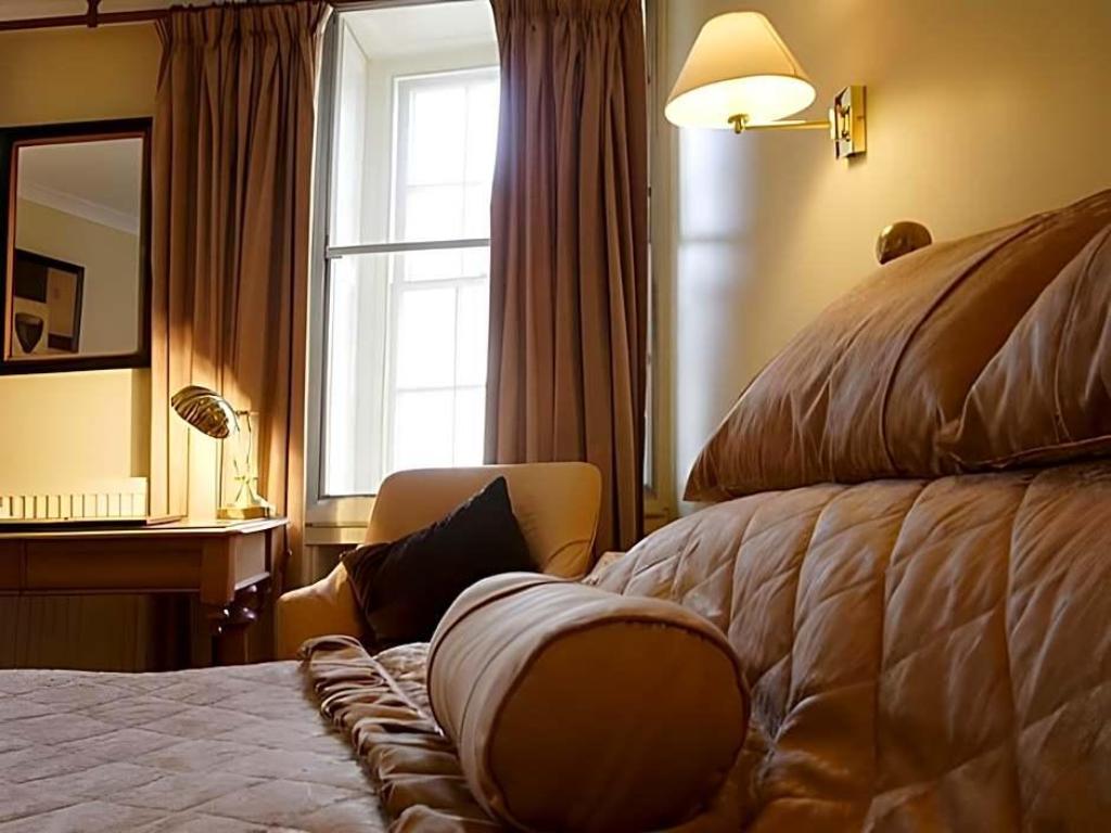 Bear Hotel Crickhowell