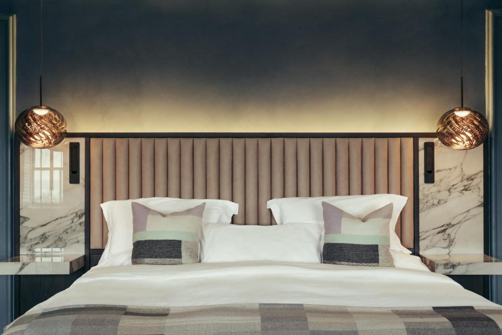 LYLA Rooms