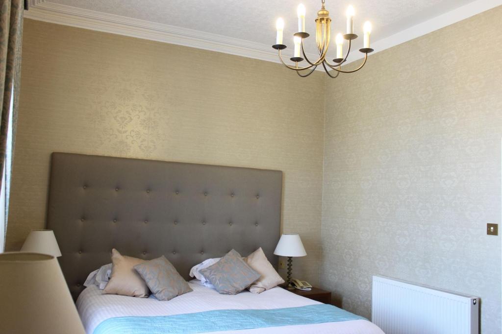 Mackays Hotel