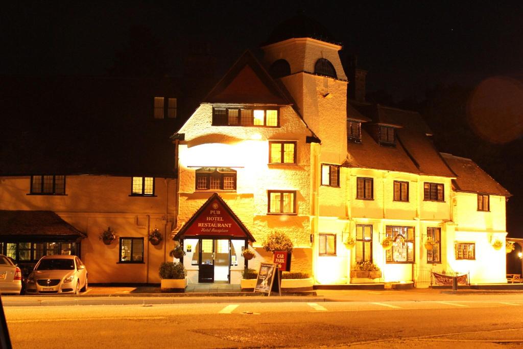 The Devil s Punchbowl Hotel - General view
