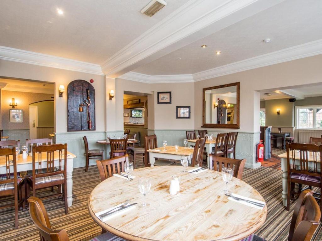 The Devil s Punchbowl Hotel - Restaurant