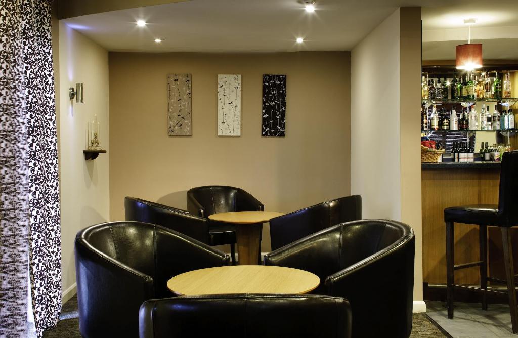 Garner Hotel Lincoln by IHG - Bar