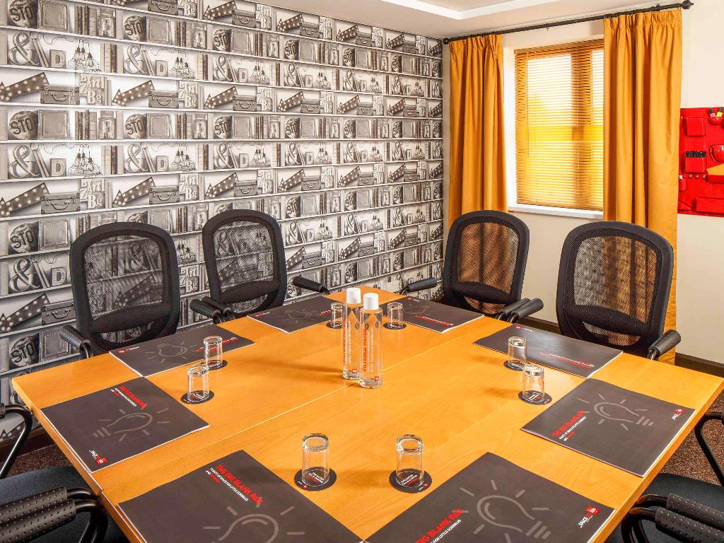 Garner Hotel Lincoln by IHG - Restaurant