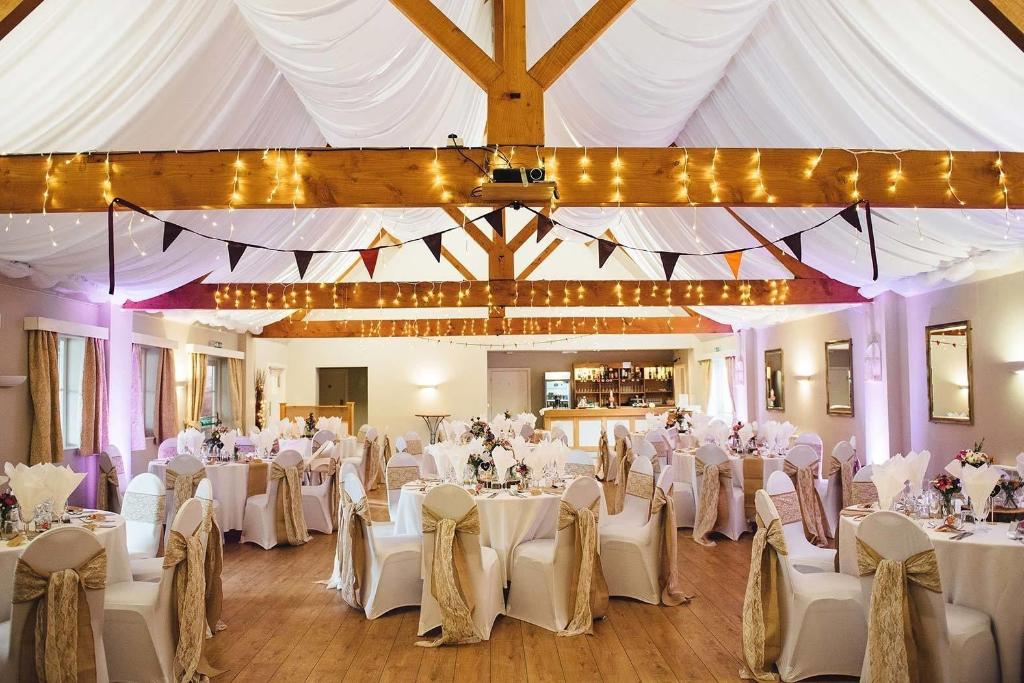 Bentley Brook Inn - Sports and Entertainment