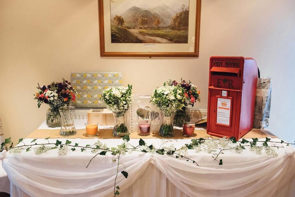 Bentley Brook Inn - Sports and Entertainment