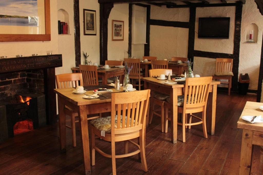 Bentley Brook Inn - Restaurant