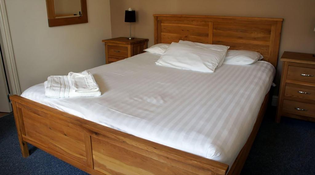 The Royal Hotel   Rooms