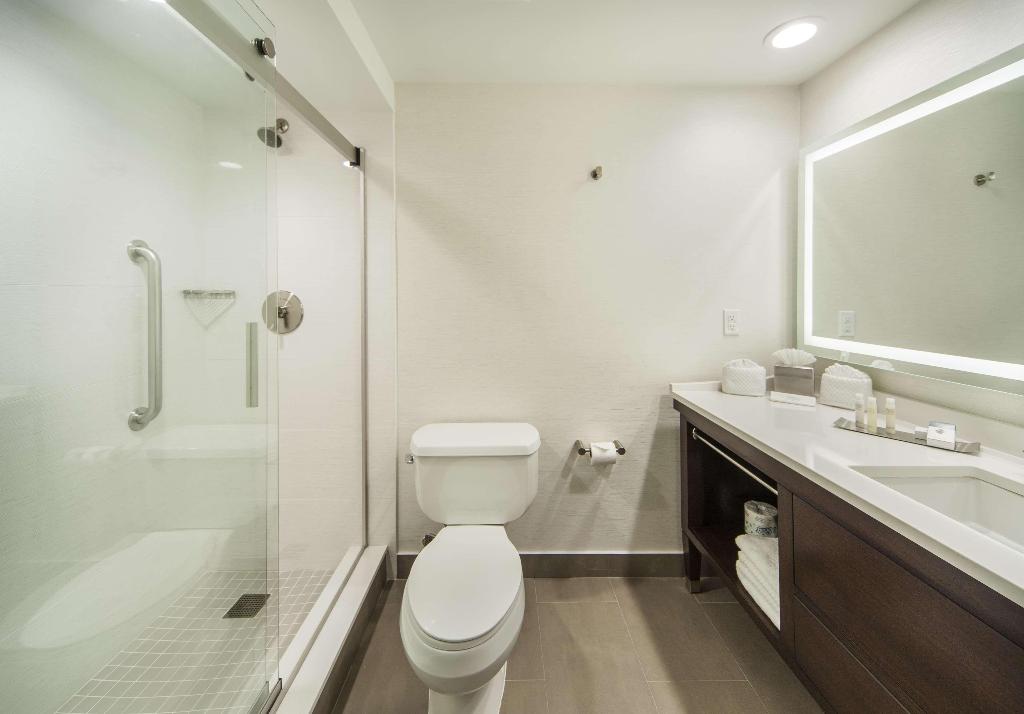 DoubleTree by Hilton Hotel Nanuet