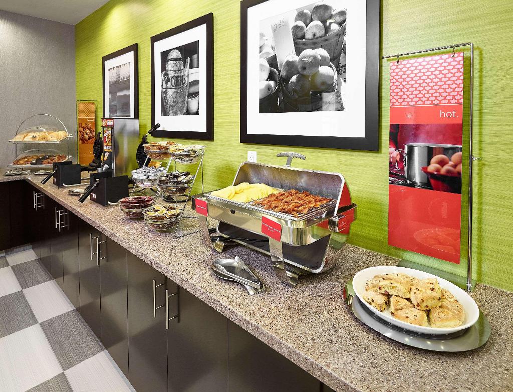 Hotel Hampton Inn by Hilton Calgary Airport North, Kanada, Calgary. Großes 2