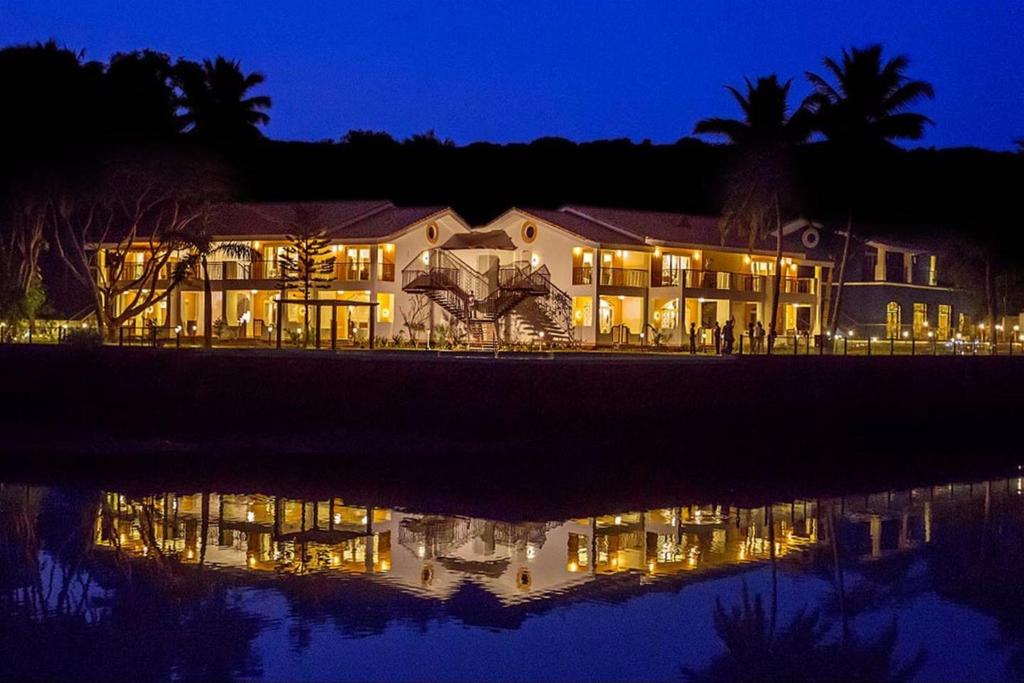 Acron Waterfront Resort