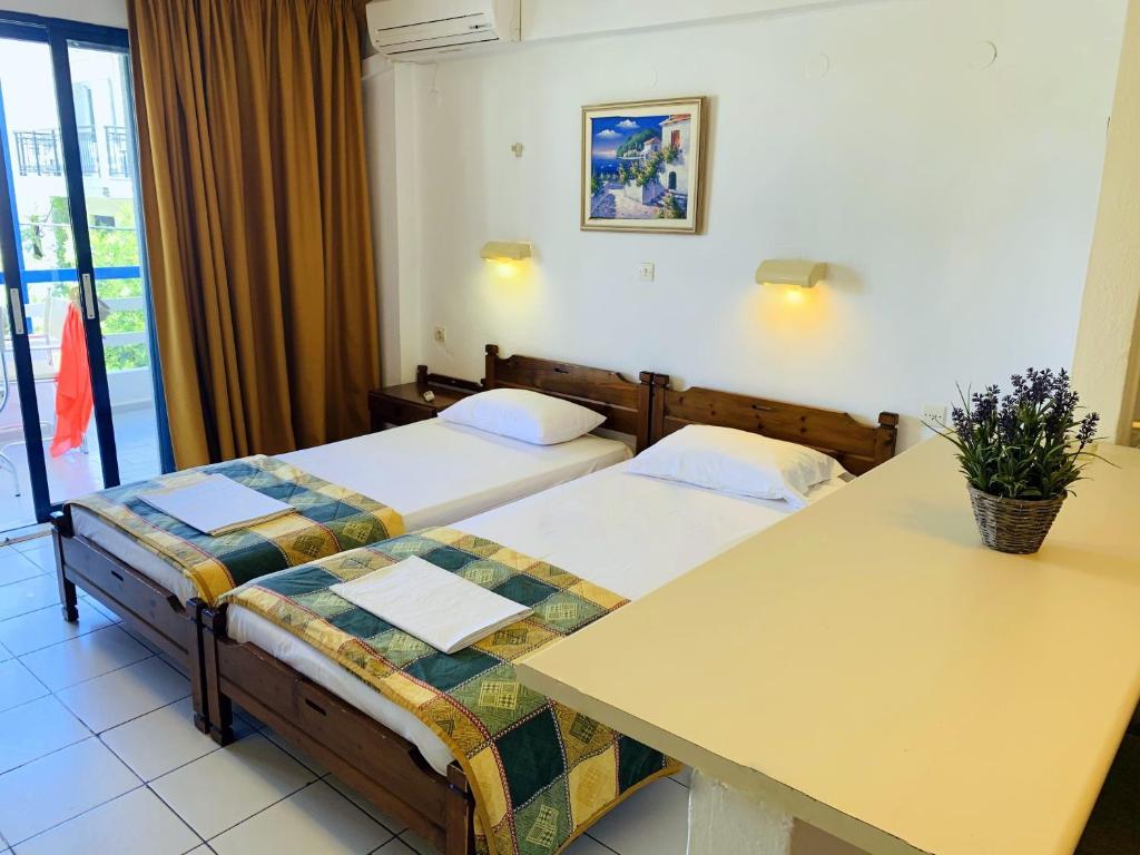 Kassavetis Center-Hotel Studios & Apartments