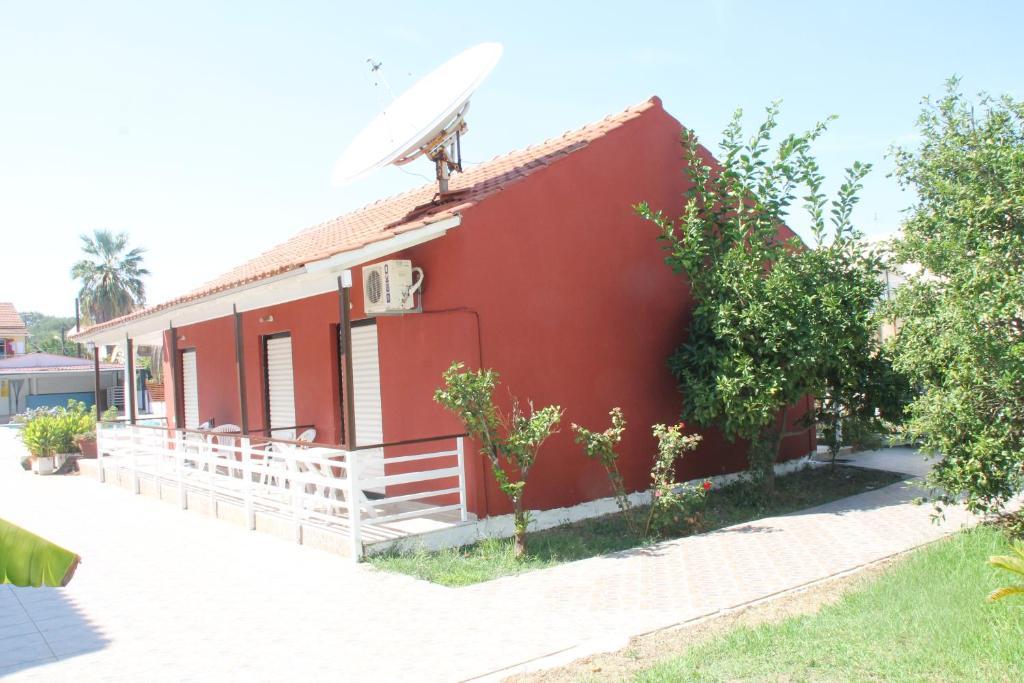 Kavos Central