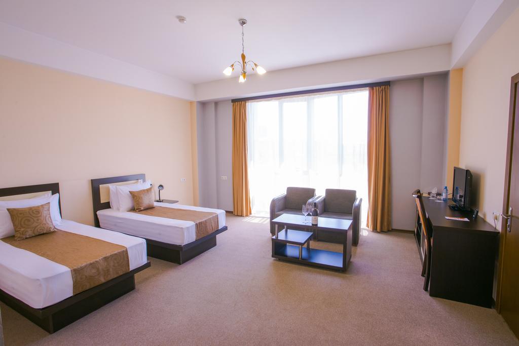 Ani Central Inn