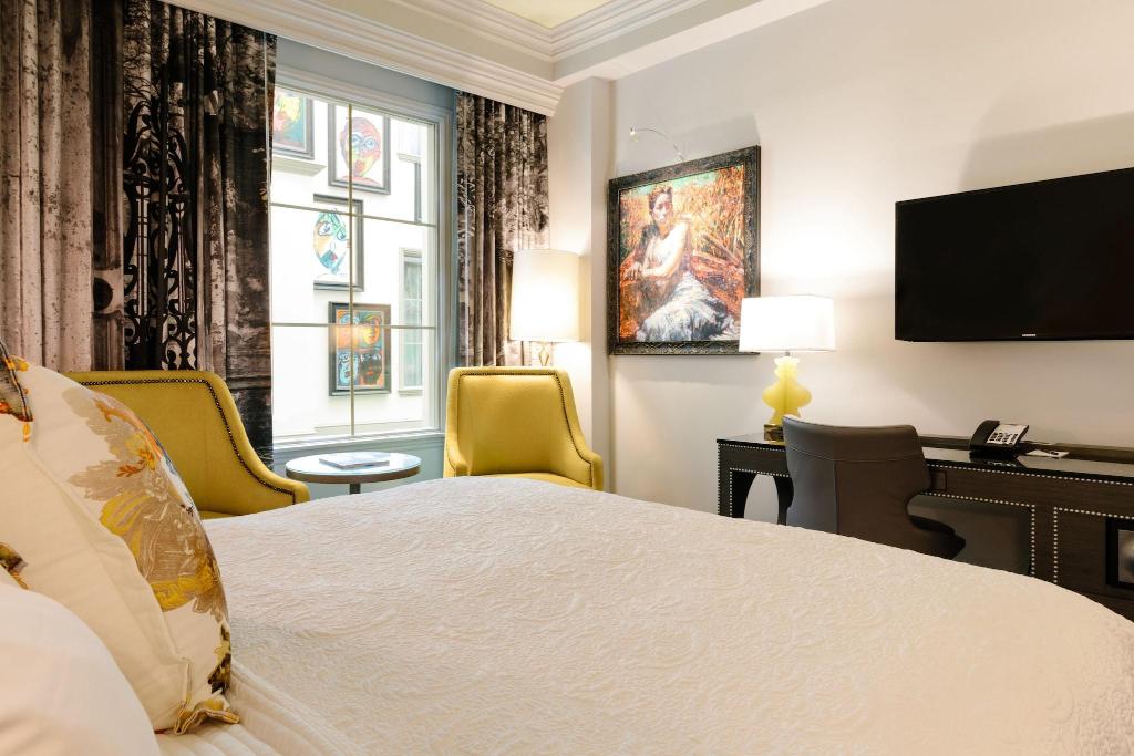 Grand Bohemian Charleston, Autograph Collection