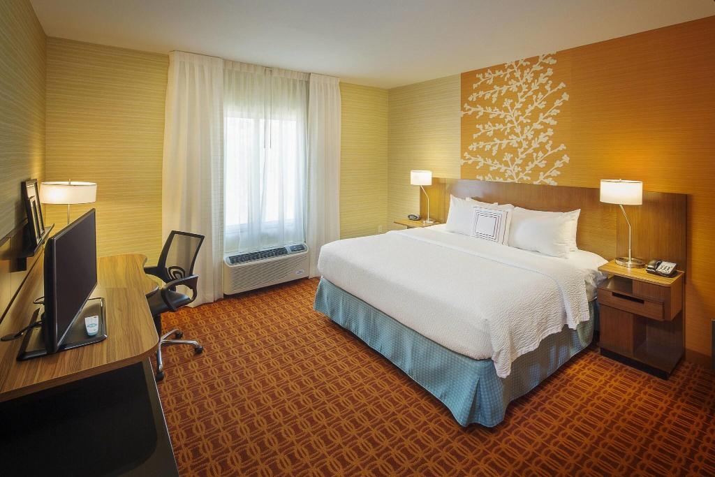 Fairfield Inn & Suites Monaca
