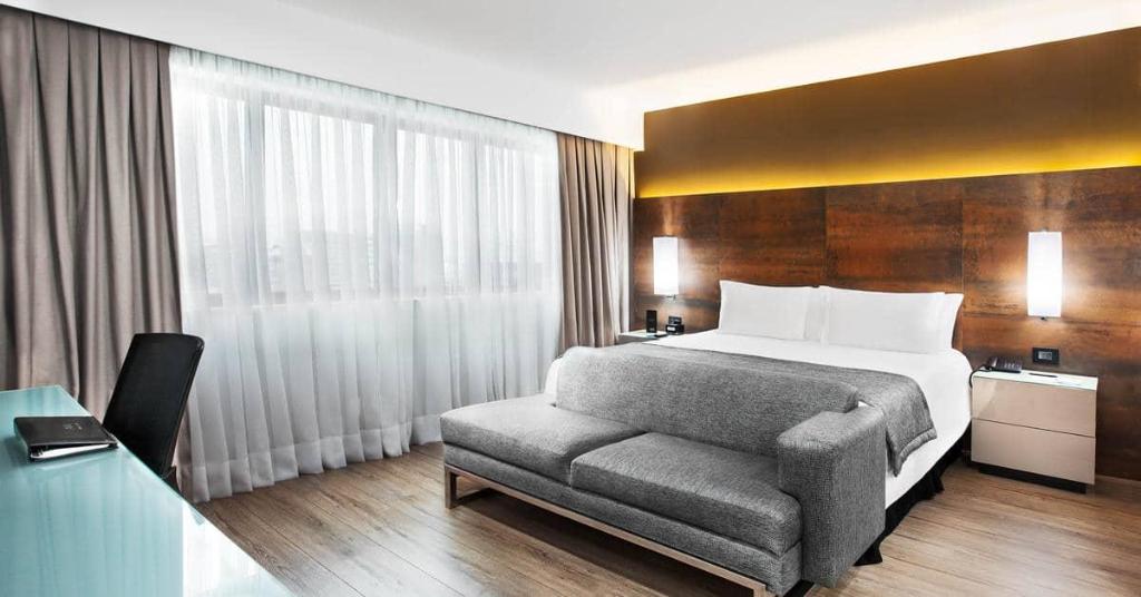 hotel-thumb