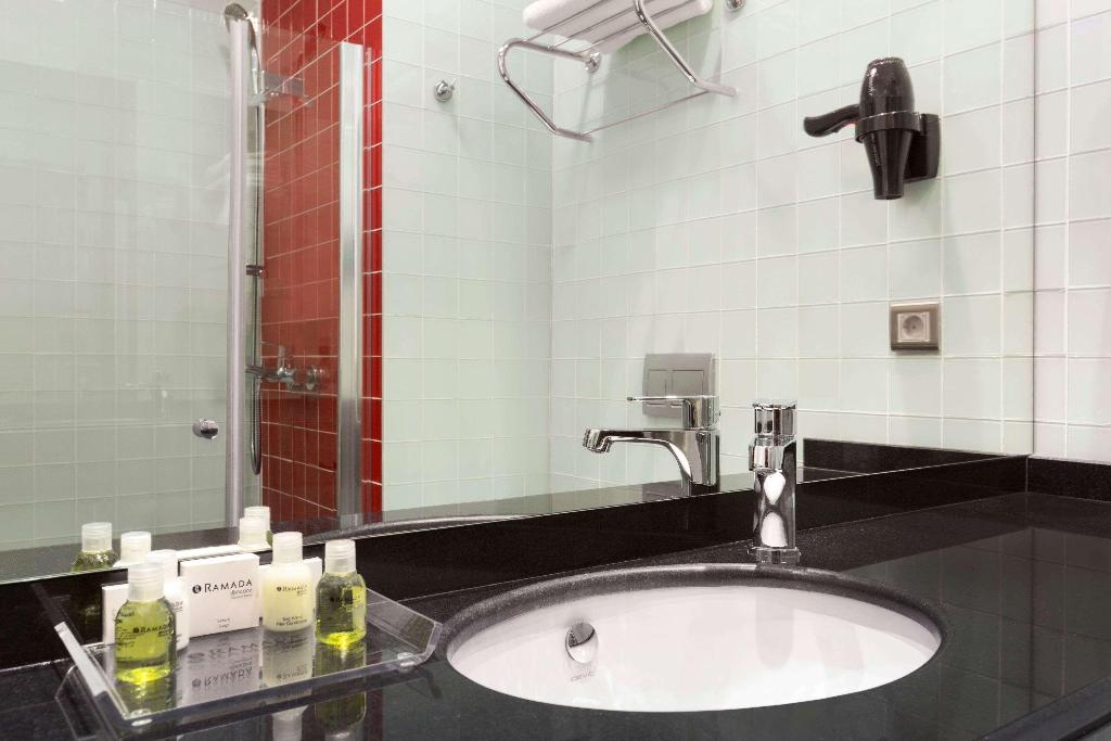 Ramada Encore By Wyndham Istanbul Kartal Hotel