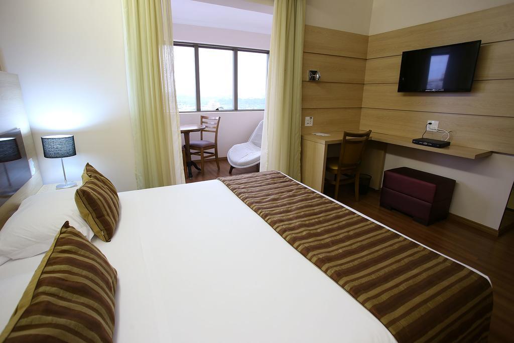 hotel-thumb