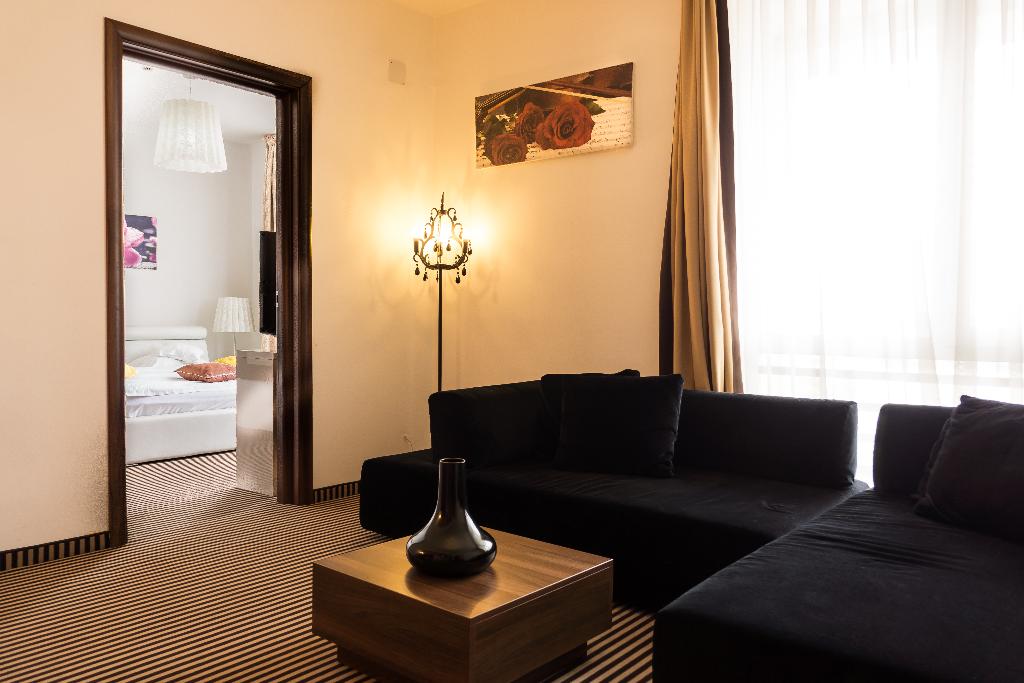 Alex & George Boutique Hotel