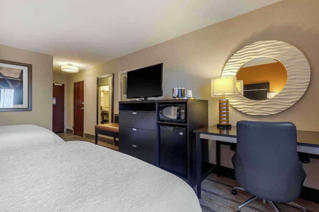 Hampton Inn & Suites Columbus