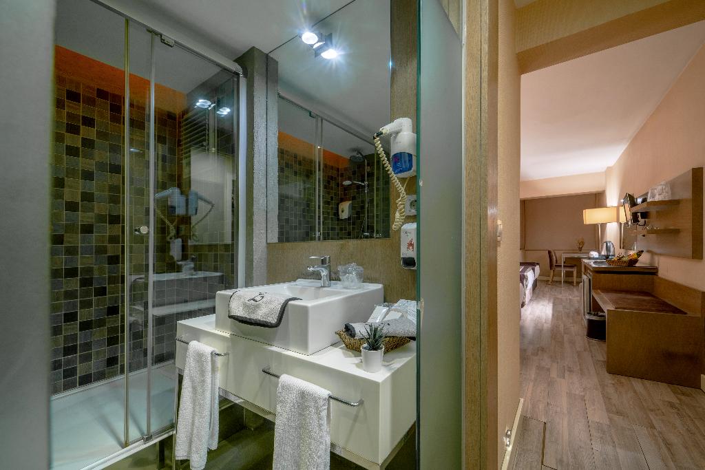 hotel-thumb