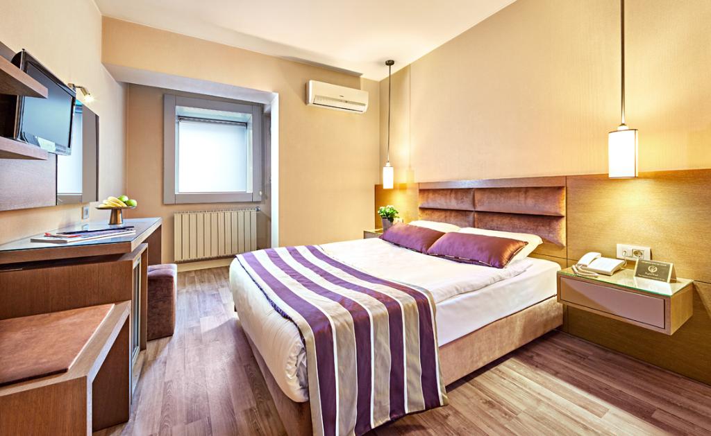 hotel-thumb