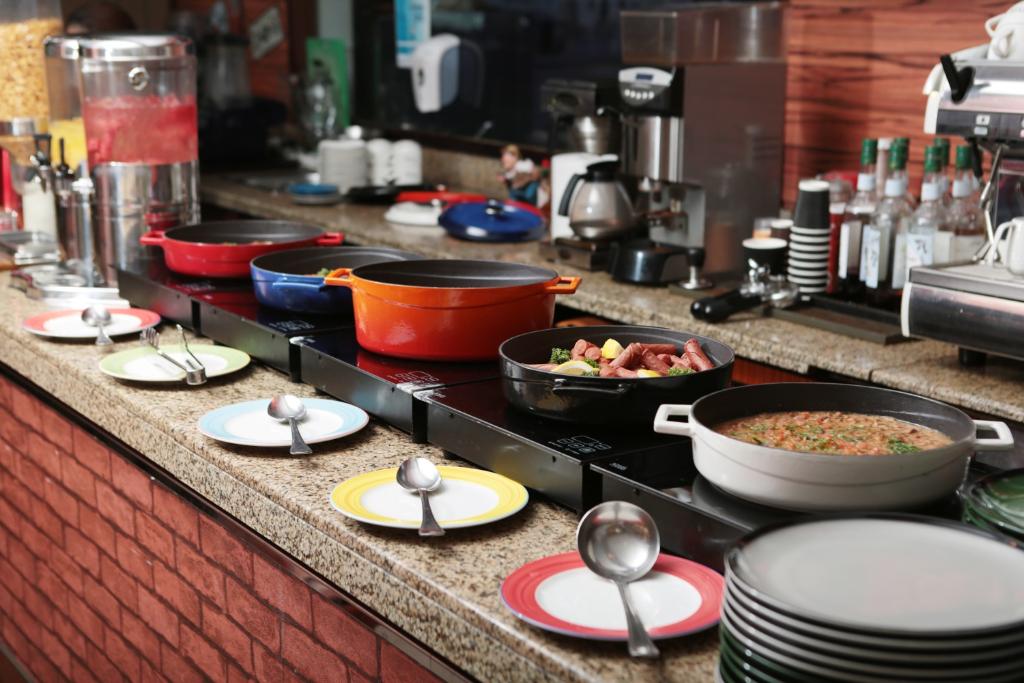 Hotel MENA ApartHotel Al Barsha, Vereinigte Arabische Emirate, Dubai. Großes 2