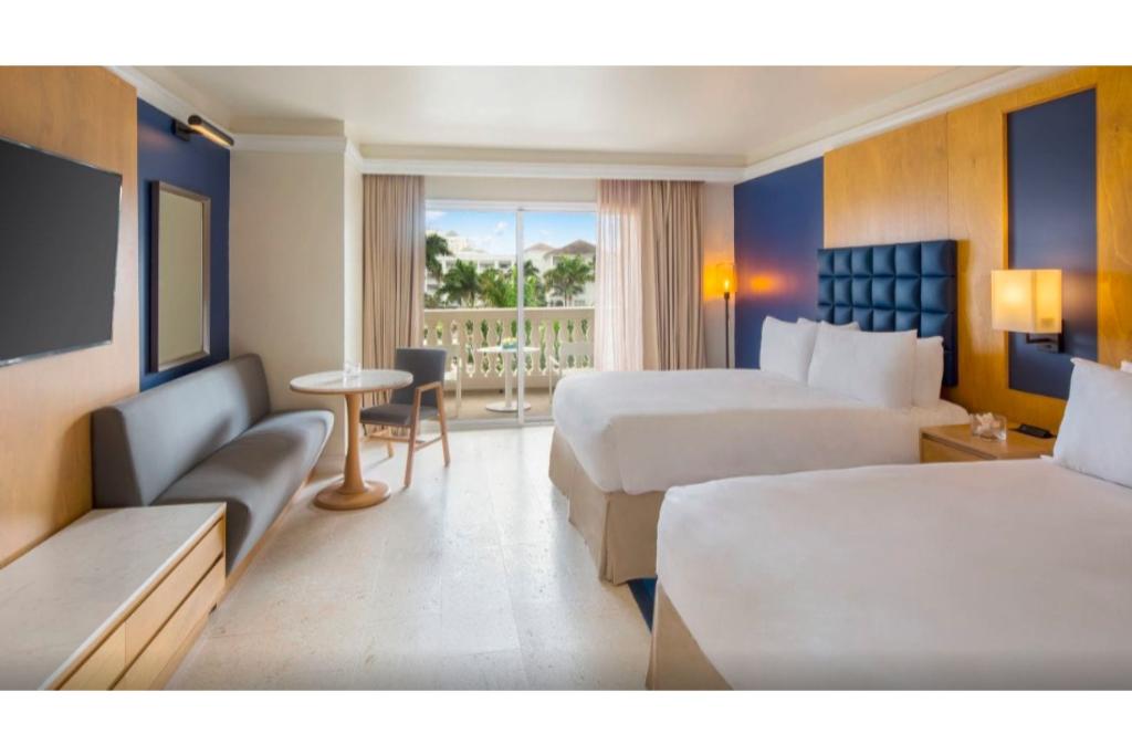 hotel-thumb