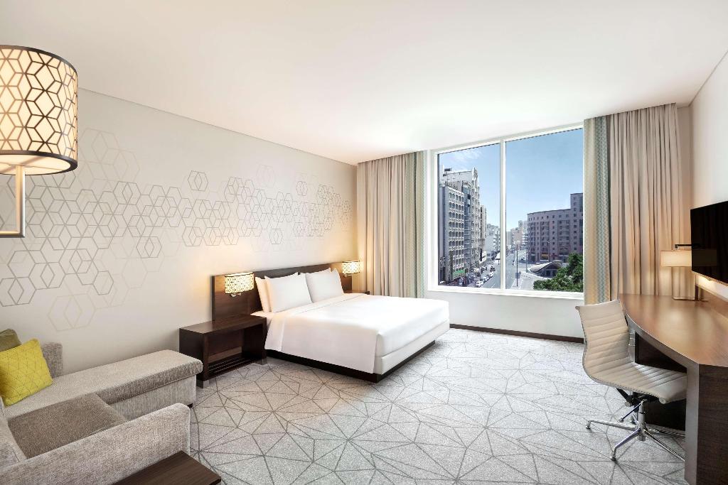 Hyatt Place Dubai Baniyas Square photo 8