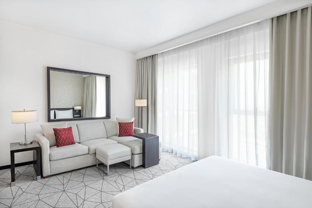 Hyatt Place Dubai Baniyas Square photo 9