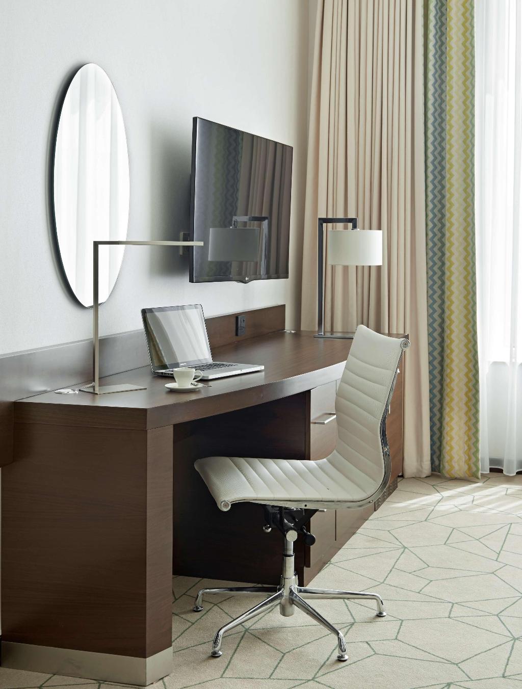 Hyatt Place Dubai Baniyas Square photo 11