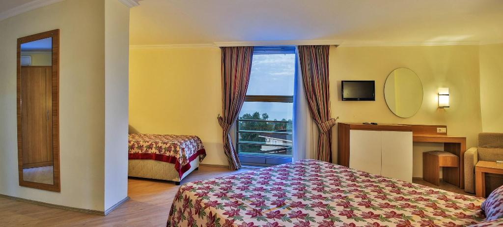 Hedef Beach Resort