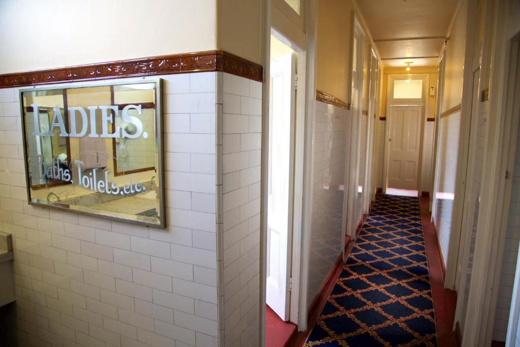 Carrington Hotel