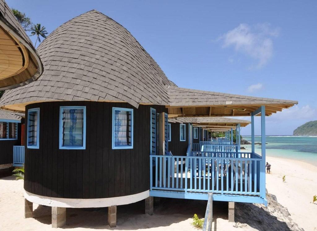 Litia Sini Beach Fales