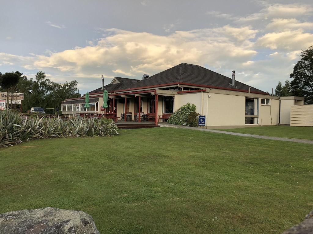Manapouri Lakeview Motor Inn