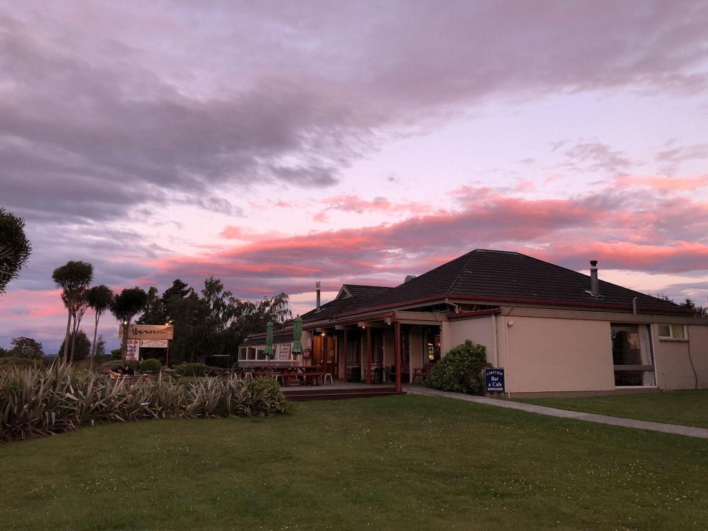 Manapouri Lakeview Motor Inn