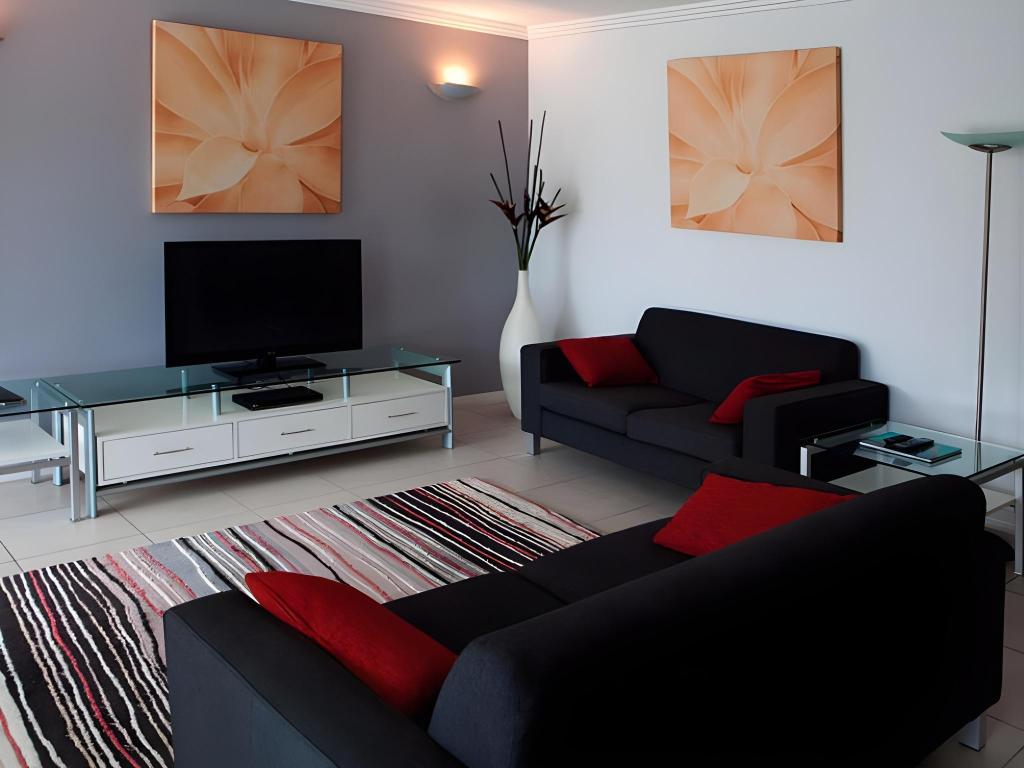 Waters Edge Apartments