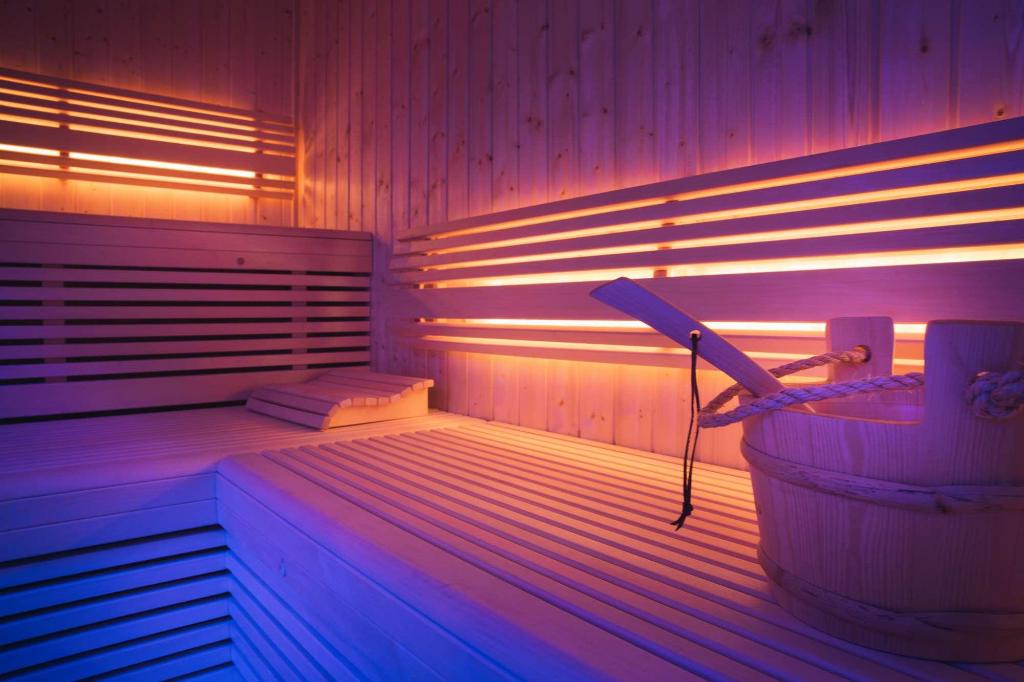 Ayla Bawadi Hotel - Sports and Entertainment