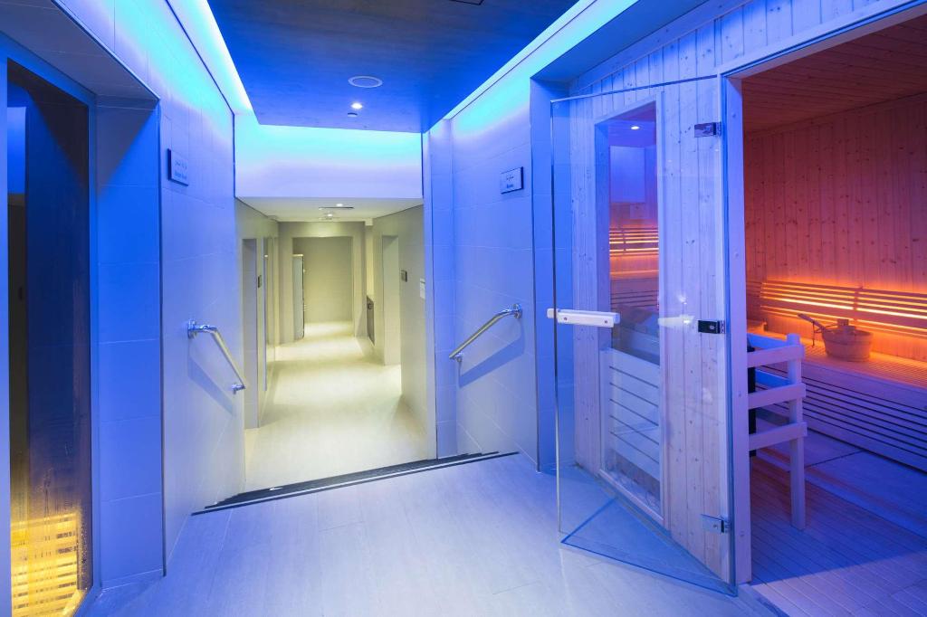 Ayla Bawadi Hotel - Sports and Entertainment