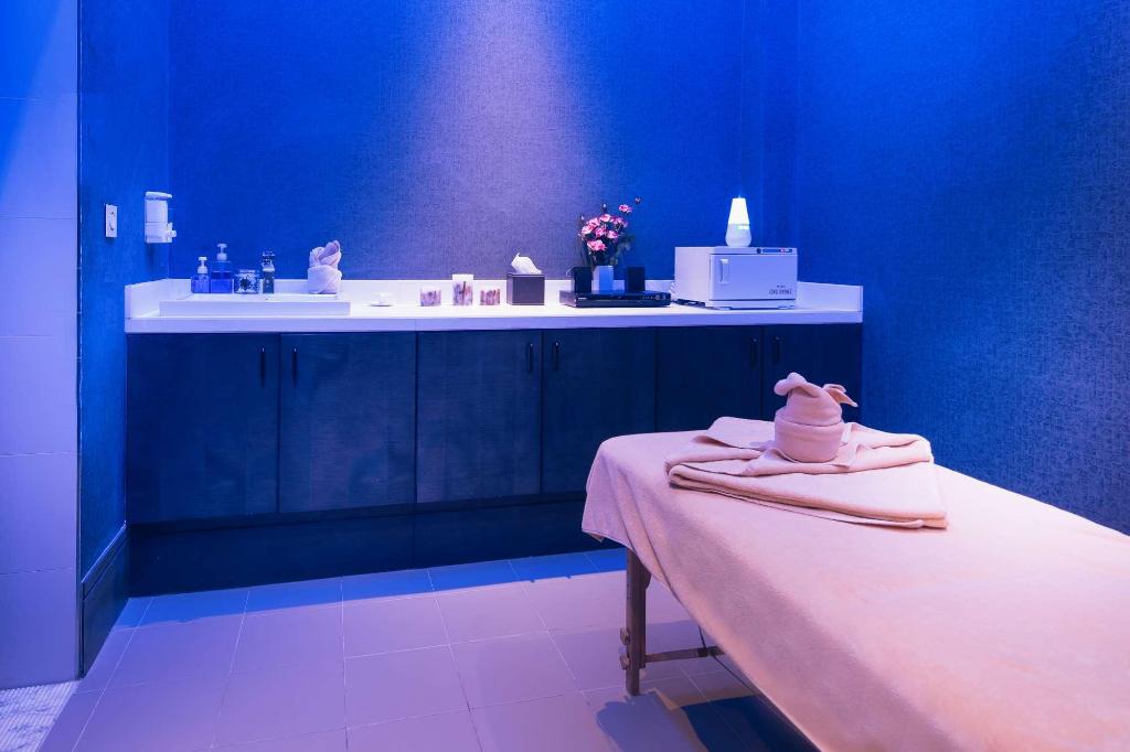 Ayla Bawadi Hotel - Sports and Entertainment