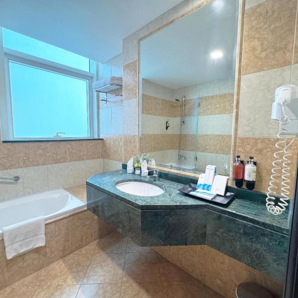 Sunday Mega Hotel photo 121