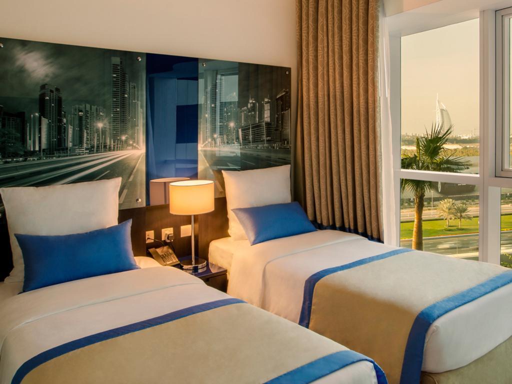 hotel-thumb